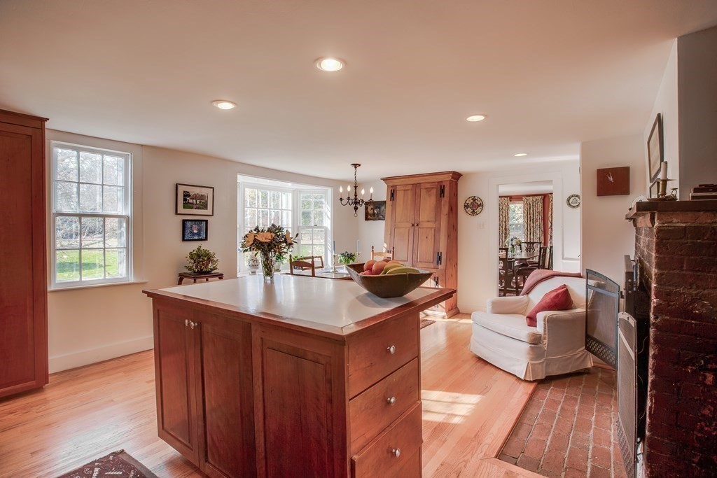 335 River Road Carlisle, MA 01741 - Photo 17 of 36 Gallery Image 17