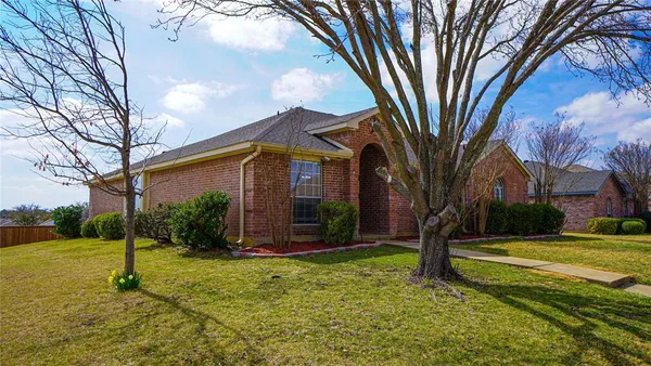 $2,600 | 3124 Creekside Drive, Sachse, TX 75048