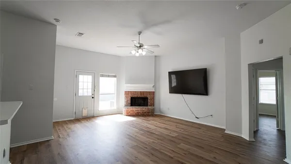 $2,600 | 3124 Creekside Drive, Sachse, TX 75048