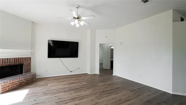 $2,600 | 3124 Creekside Drive, Sachse, TX 75048