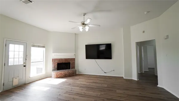 $2,600 | 3124 Creekside Drive, Sachse, TX 75048