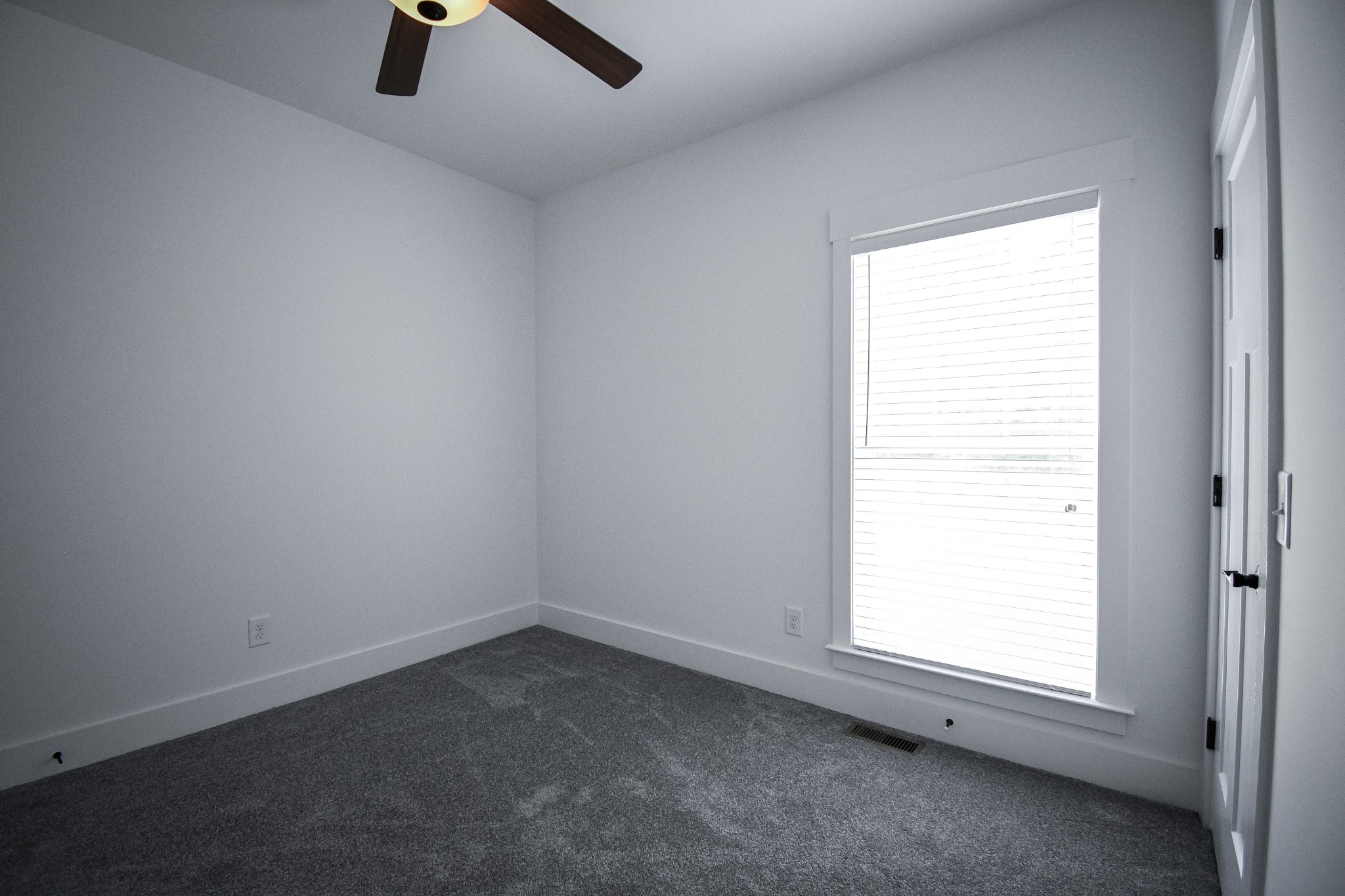2848 Carpenter Bridge Road Columbia, TN 38401 - Photo 17 of 46 an empty room with a window
