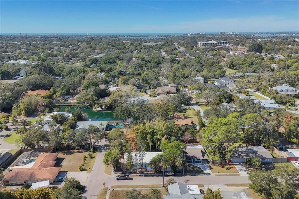 2551 Wilkinson Road Sarasota, FL 34231 - Photo 6 of 70 Gallery Image 6