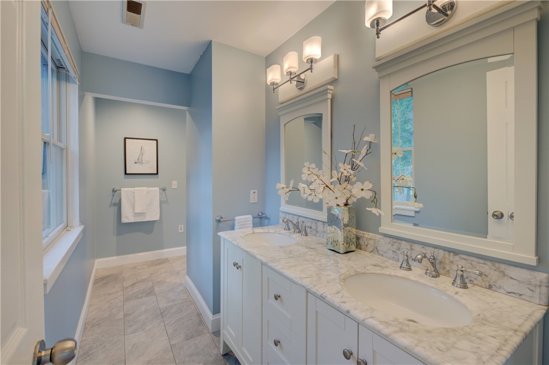 103 Potter Hill Road Westerly, RI 02891 - Photo 25 of 42