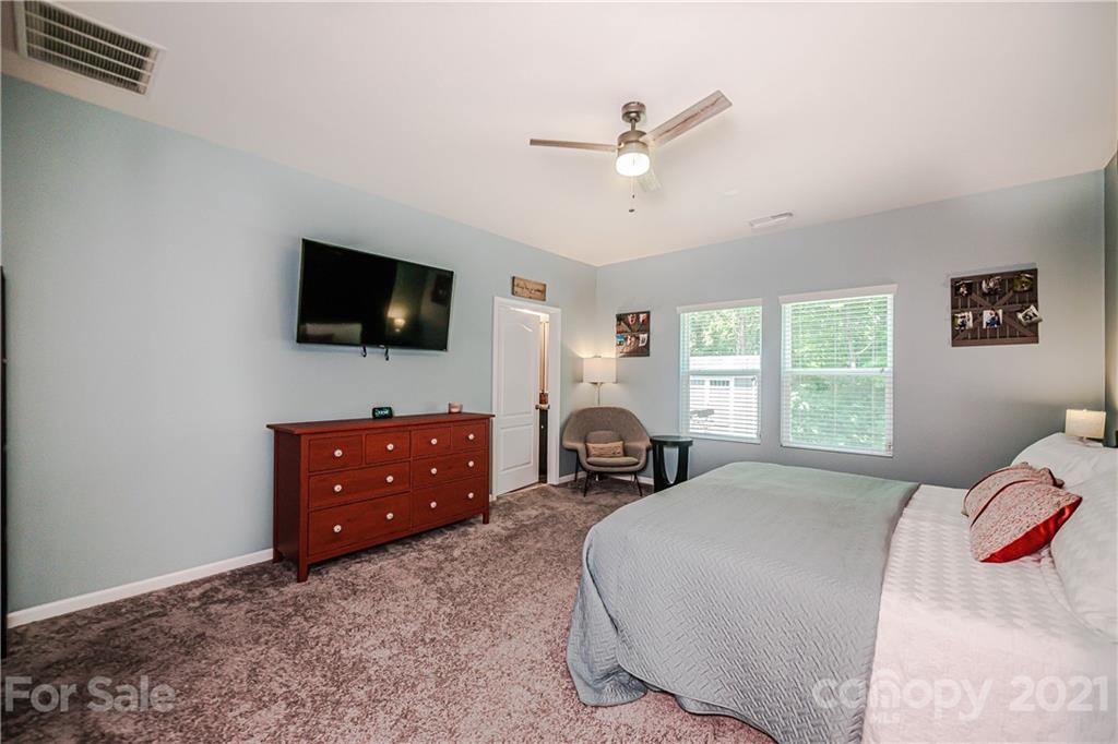 6014 Eleanor Rigby Road Charlotte, NC 28278 - Photo 19 of 40 Gallery Image 19
