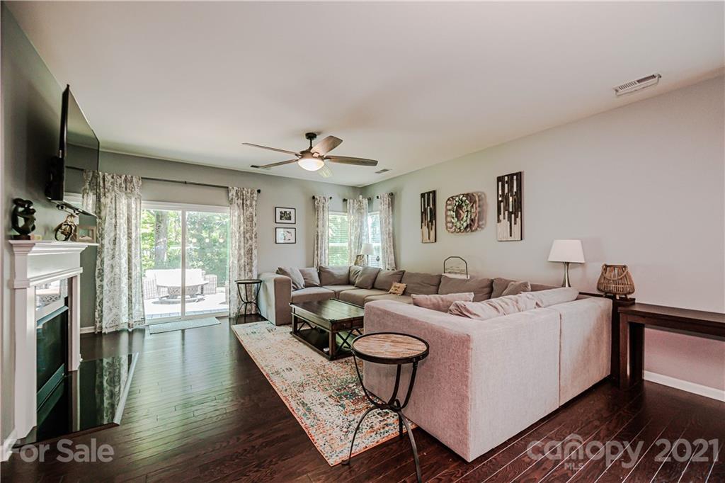 6014 Eleanor Rigby Road Charlotte, NC 28278 - Photo 10 of 40 Gallery Image 10