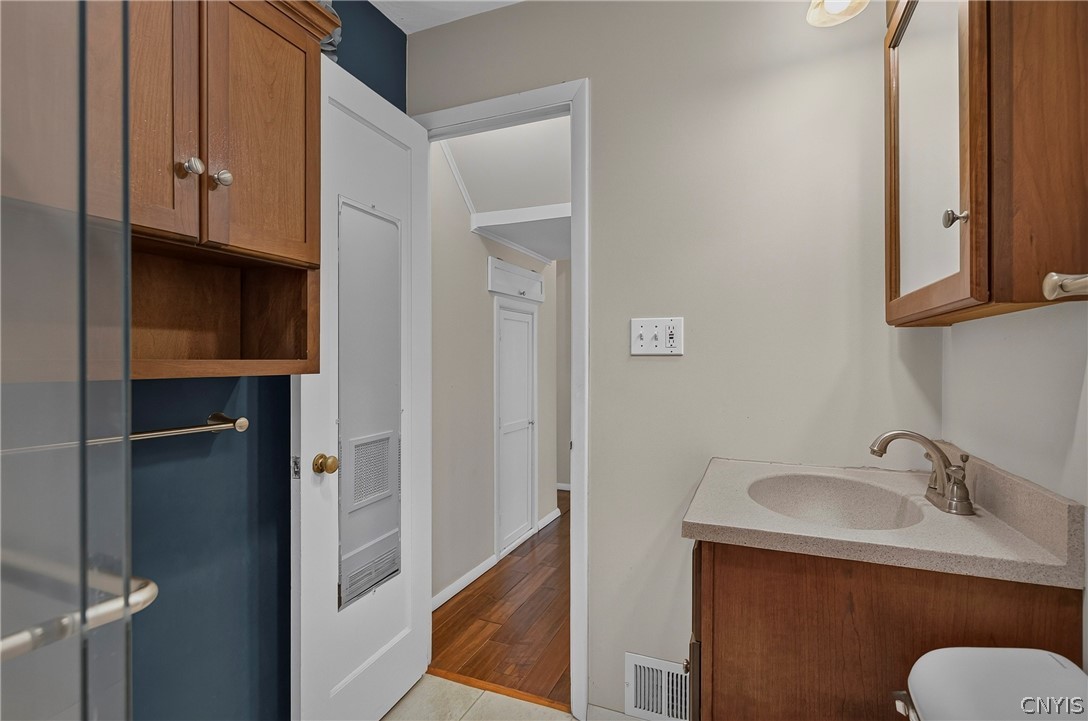 401 Van Dyke Road Utica, NY 13502 - Photo 19 of 50