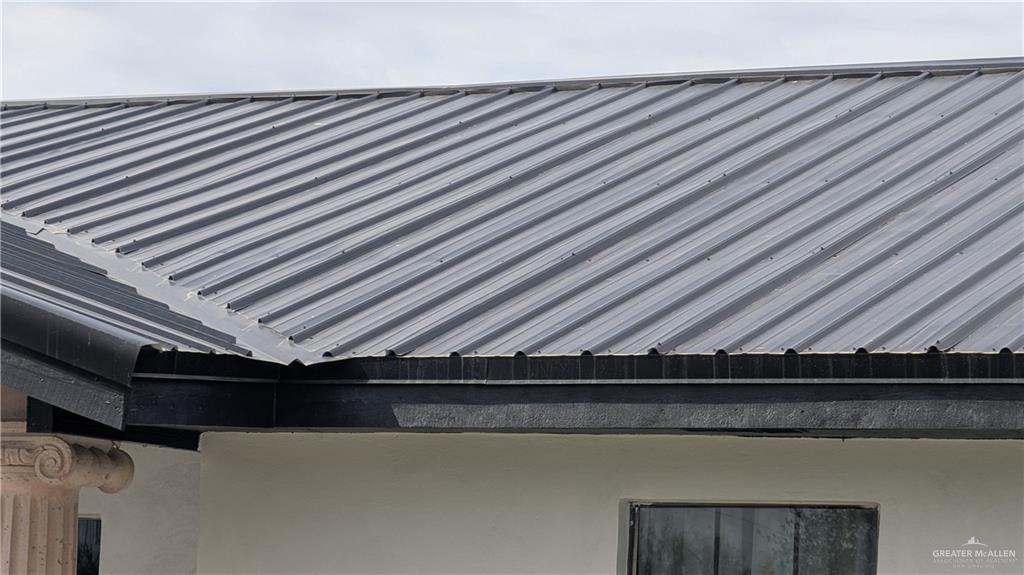 115 Breyfogle Road Palmview, TX 78572 - Photo 3 of 31 a close up of a sink