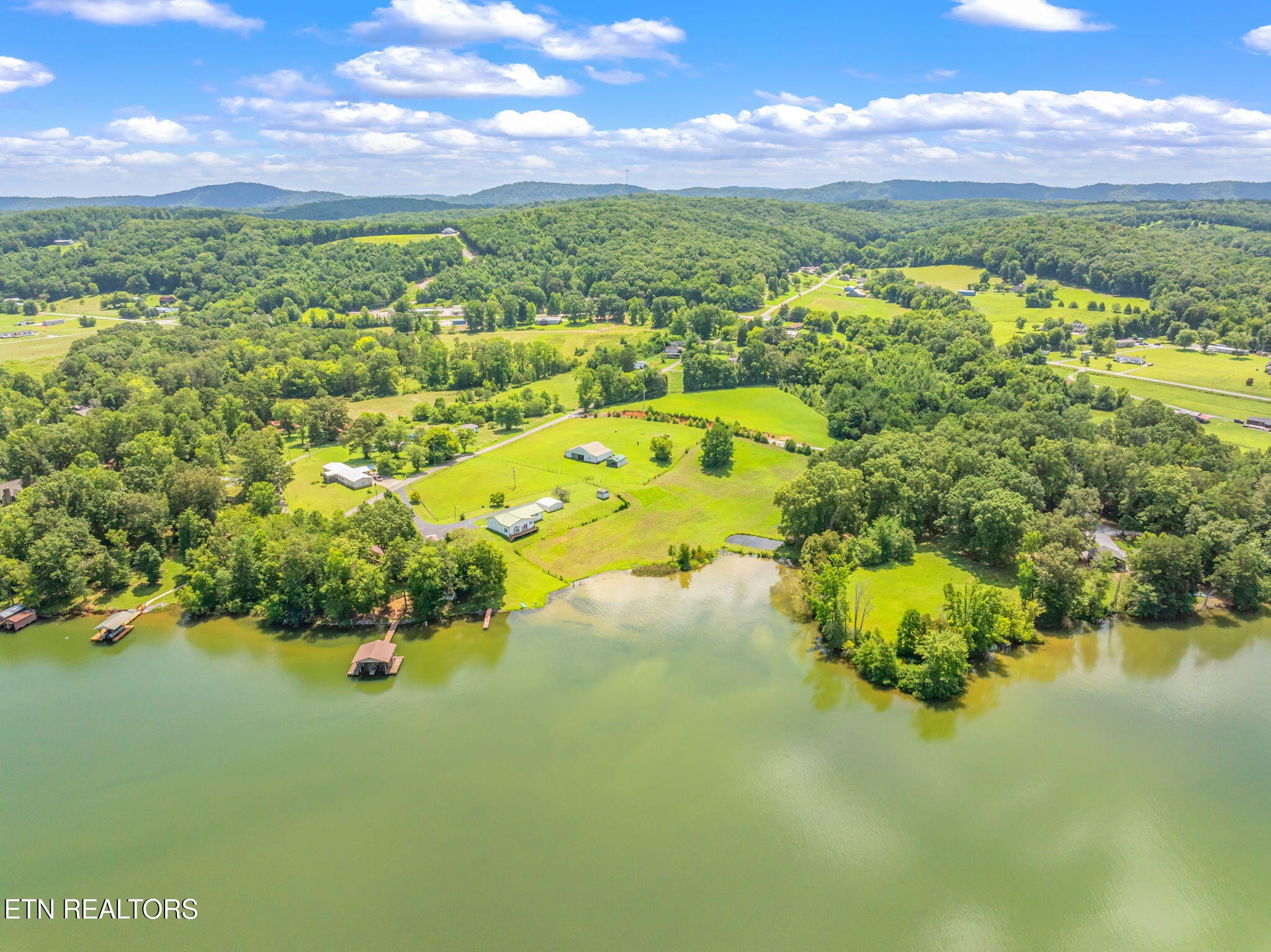 169 Ellis Road Kingston, TN 37763 - Photo 4 of 59 Gallery Image 4
