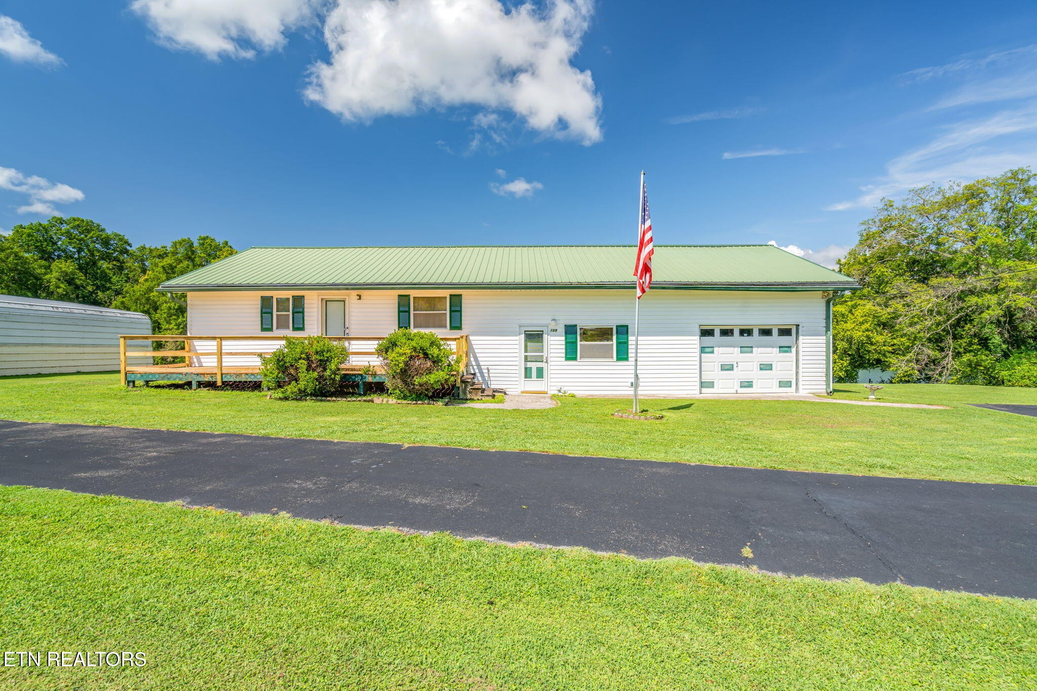 169 Ellis Road Kingston, TN 37763 - Photo 7 of 59 Gallery Image 7