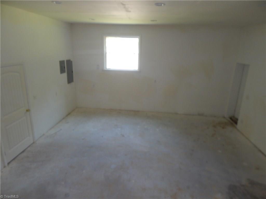 2605 Liberty Road Greensboro, NC 27406 - Photo 18 of 21 Gallery Image 18