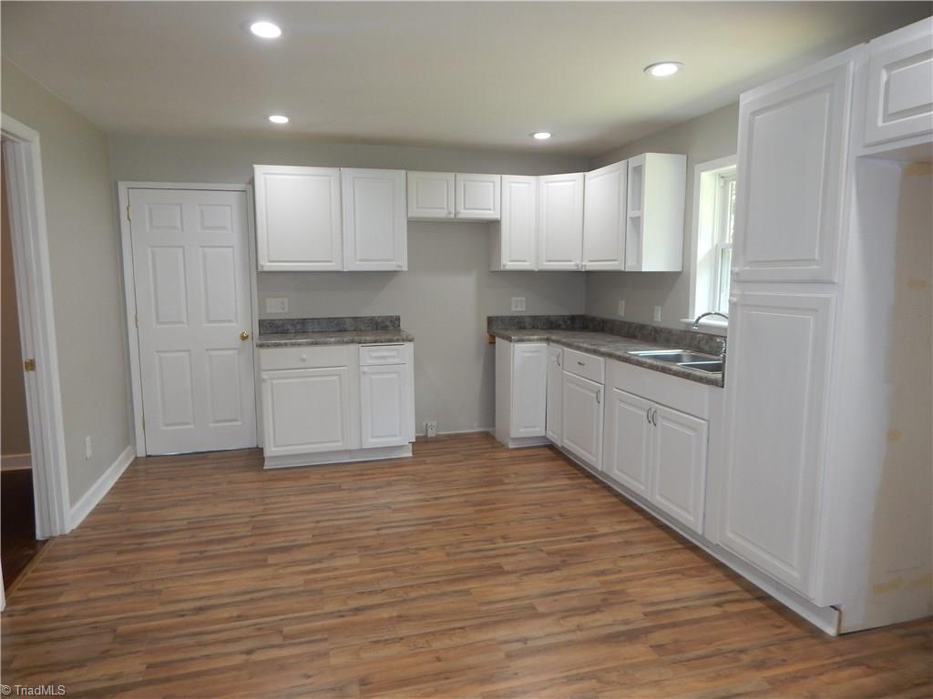 2605 Liberty Road Greensboro, NC 27406 - Photo 7 of 21 Gallery Image 7