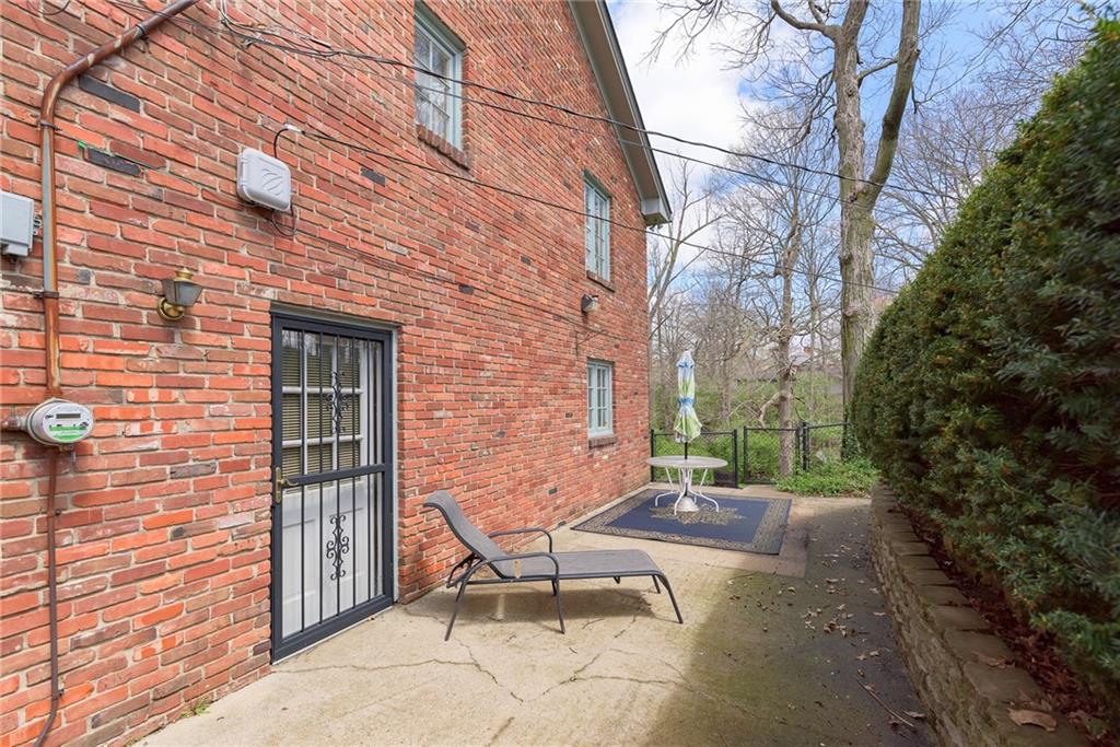 6535 Hythe Road Indianapolis, IN 46220 - Photo 13 of 58 Gallery Image 13