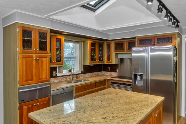 $345,000 | 18 Hudson Street, Enfield, CT 06082