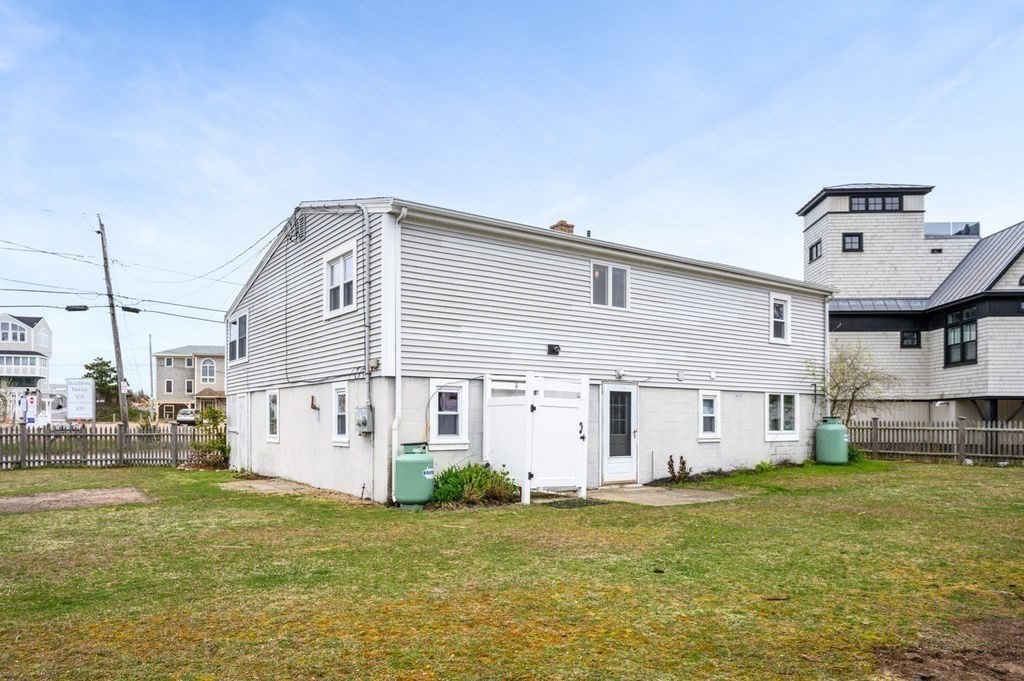 78 Southern Boulevard Newbury, MA 01951 - Photo 32 of 35 a front view of a house with a yard