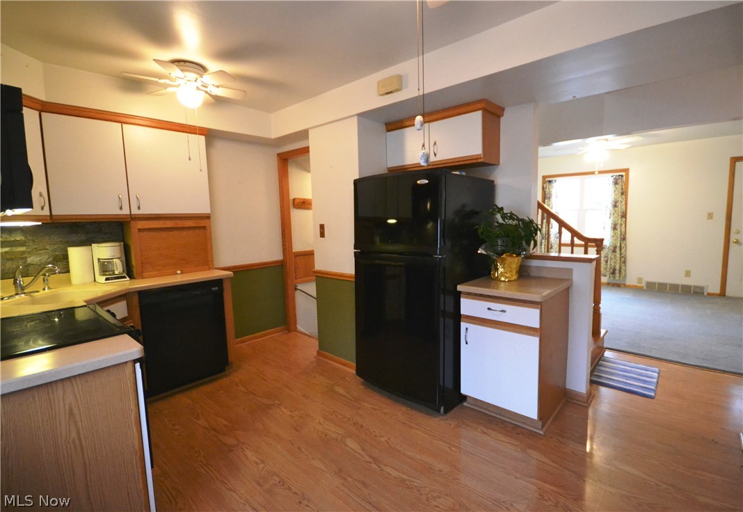 5289 Smith Road Brook Park, OH 44142 - Photo 7 of 27