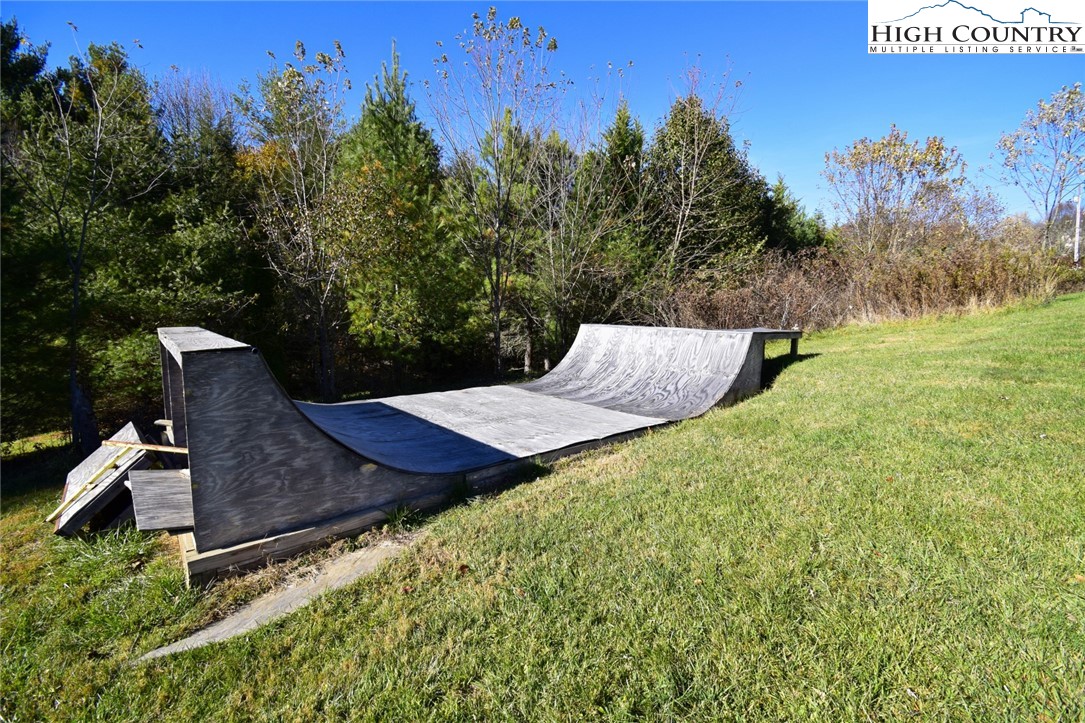 304 High Meadows Drive Boone, NC 28607 - Photo 40 of 44 Gallery Image 40