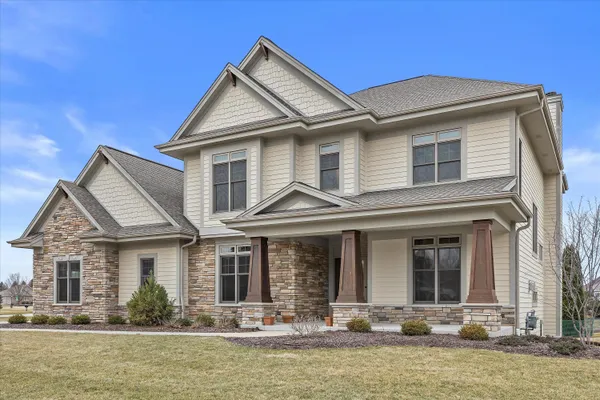 $949,900 | W243N2743 Creekside Drive, Pewaukee, WI 53072