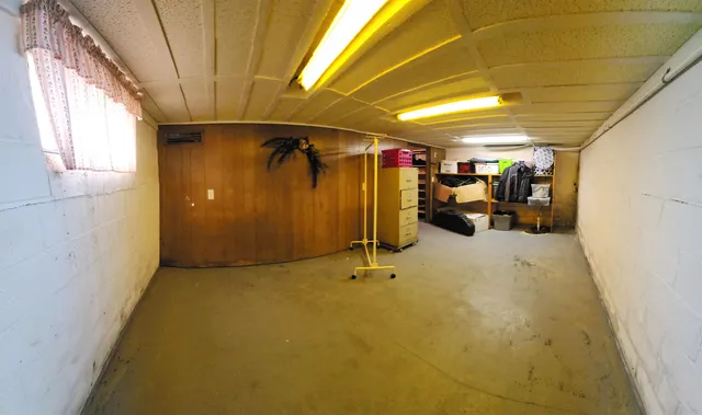 $89,727 | 419 West Kansas Street, Wellington, KS 67152