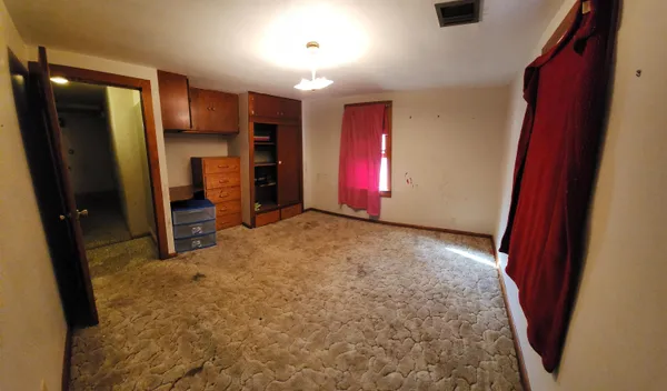 $89,727 | 419 West Kansas Street, Wellington, KS 67152