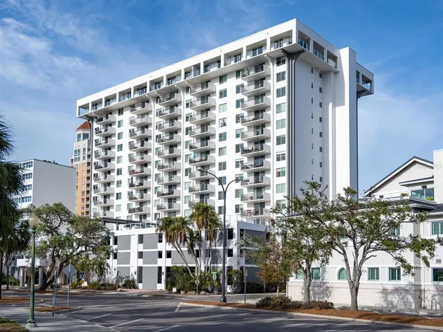 $595,000 | 101 South Gulfstream Avenue, Unit 10E, Sarasota, FL 34236
