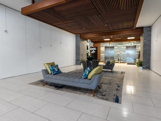 $595,000 | 101 South Gulfstream Avenue, Unit 10E, Sarasota, FL 34236