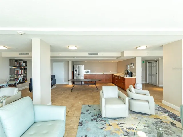 $595,000 | 101 South Gulfstream Avenue, Unit 10E, Sarasota, FL 34236