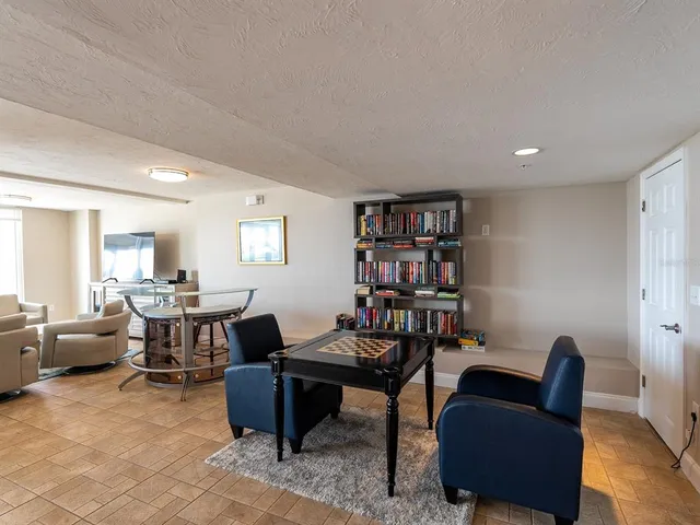 $595,000 | 101 South Gulfstream Avenue, Unit 10E, Sarasota, FL 34236