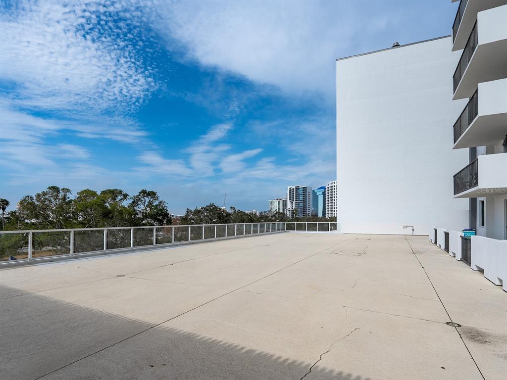 101 South Gulfstream Avenue, Unit 10E Sarasota, FL 34236 - Photo 28 of 54 a view of terrace with city view