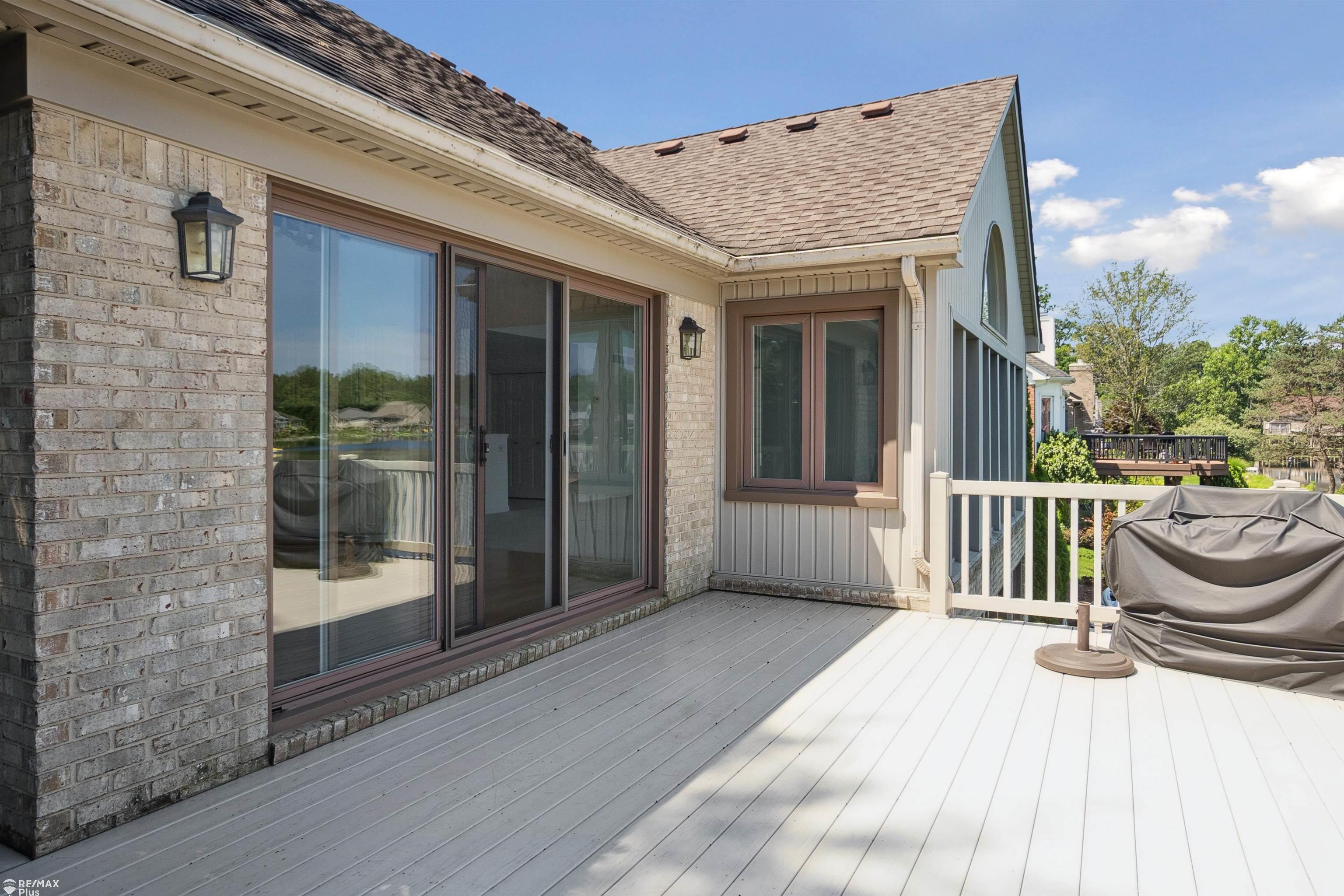 1671 South Shore Drive Rochester Hills, MI 48307 - Photo 25 of 77