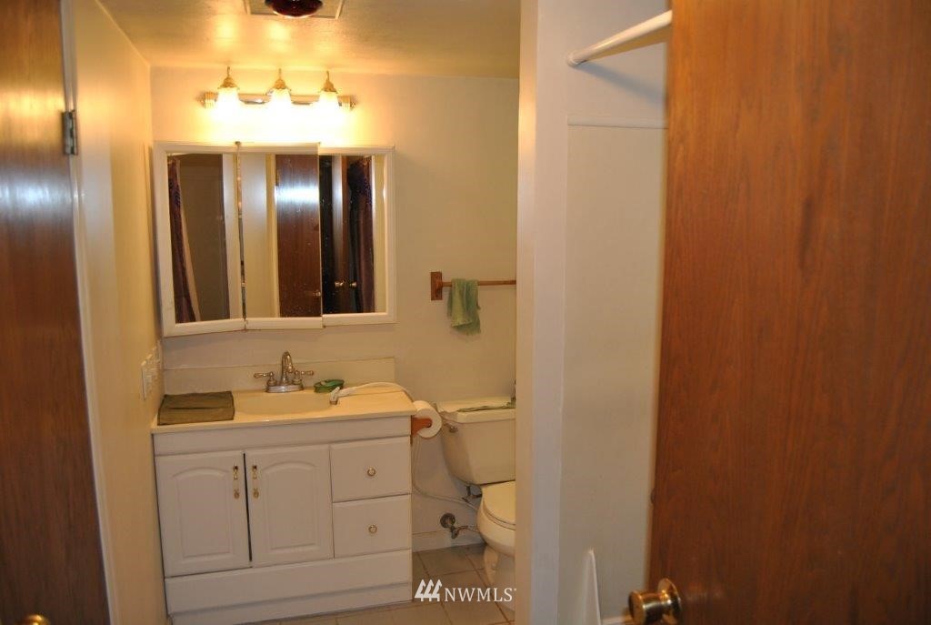 12235 Summit Lake Road Northwest Olympia, WA 98502 - Photo 12 of 23 Gallery Image 12