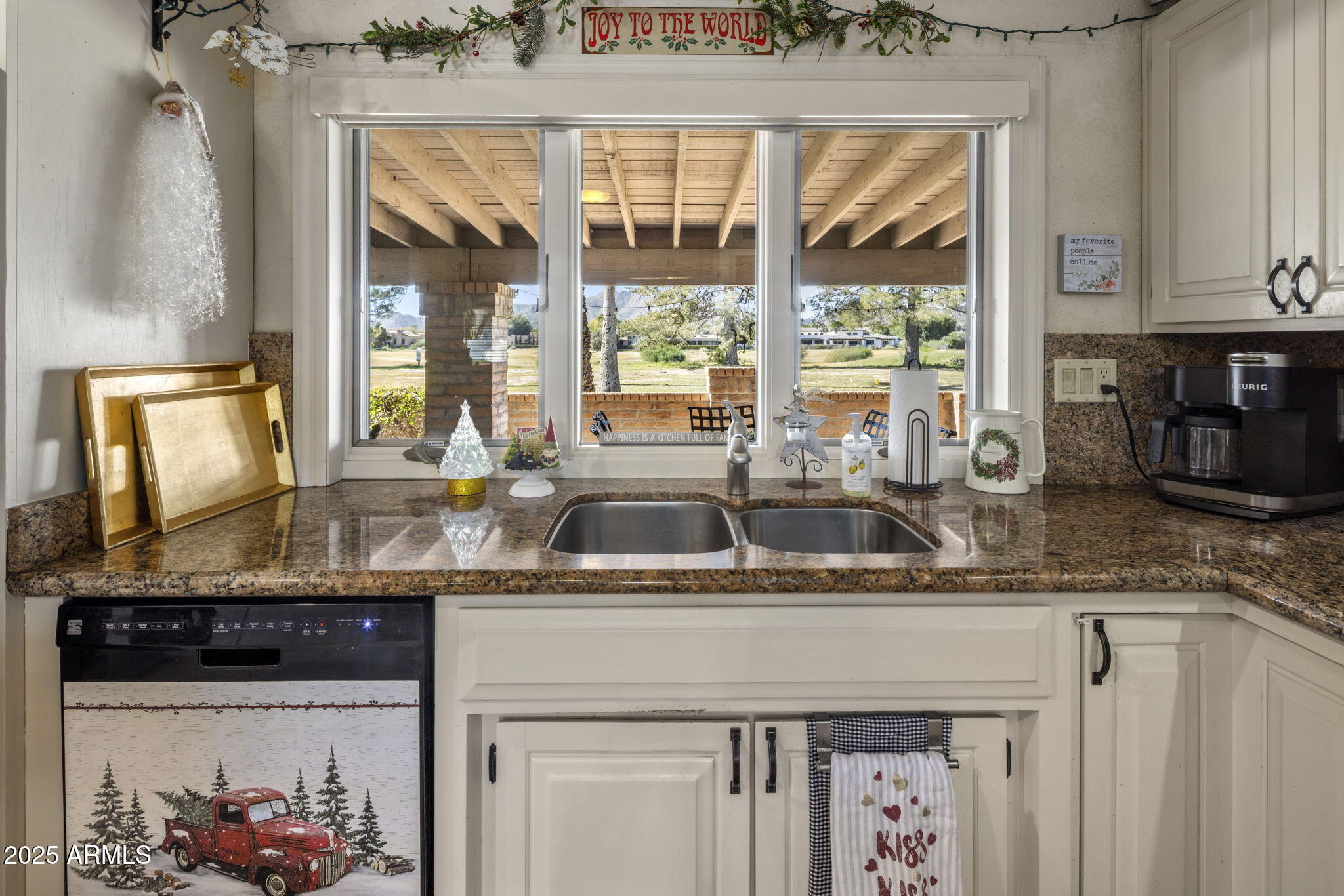 5555 East Turquoise Avenue Paradise Valley, AZ 85253 - Photo 17 of 42 Kitchen Window