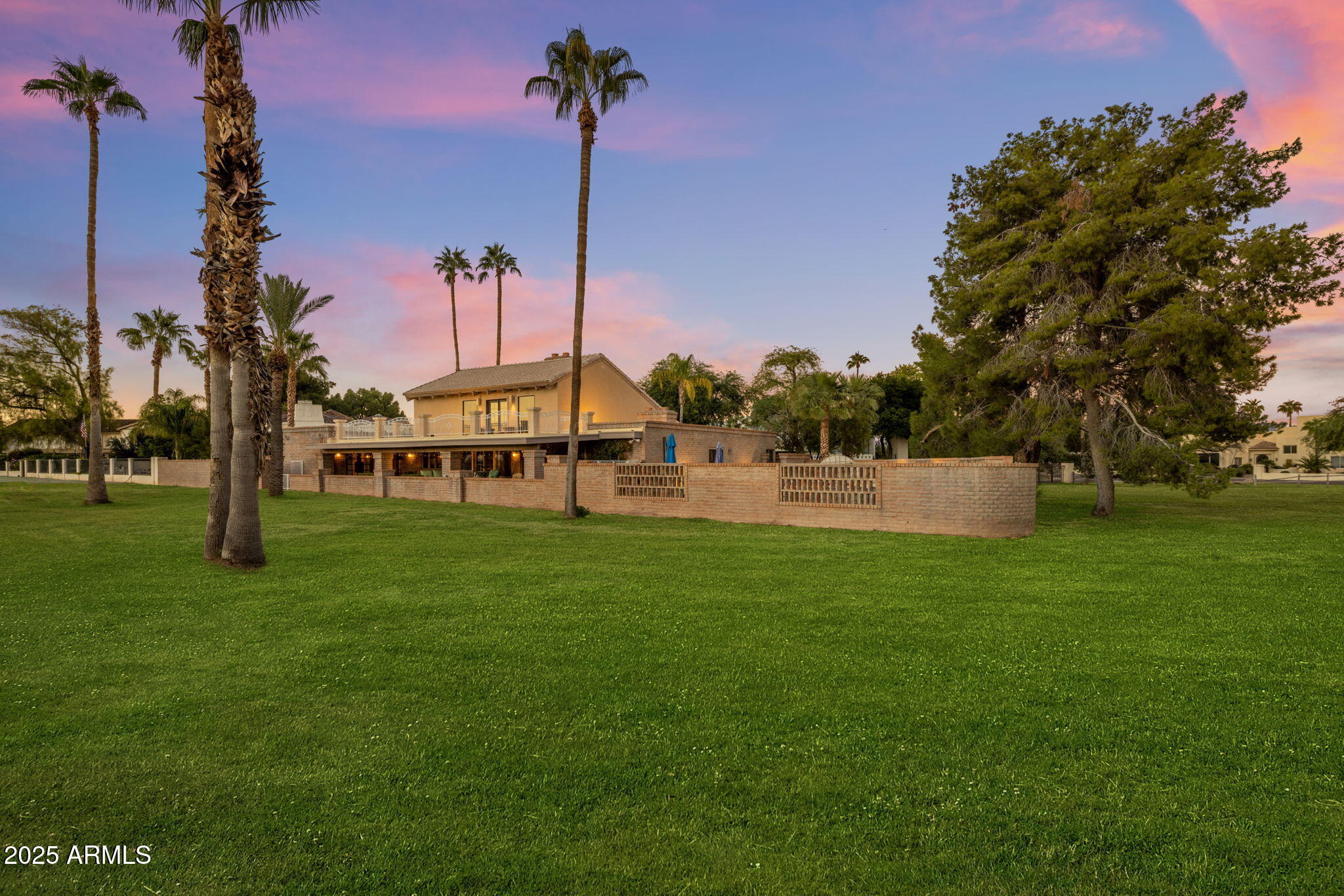 5555 East Turquoise Avenue Paradise Valley, AZ 85253 - Photo 33 of 36 a view of a park with palm trees