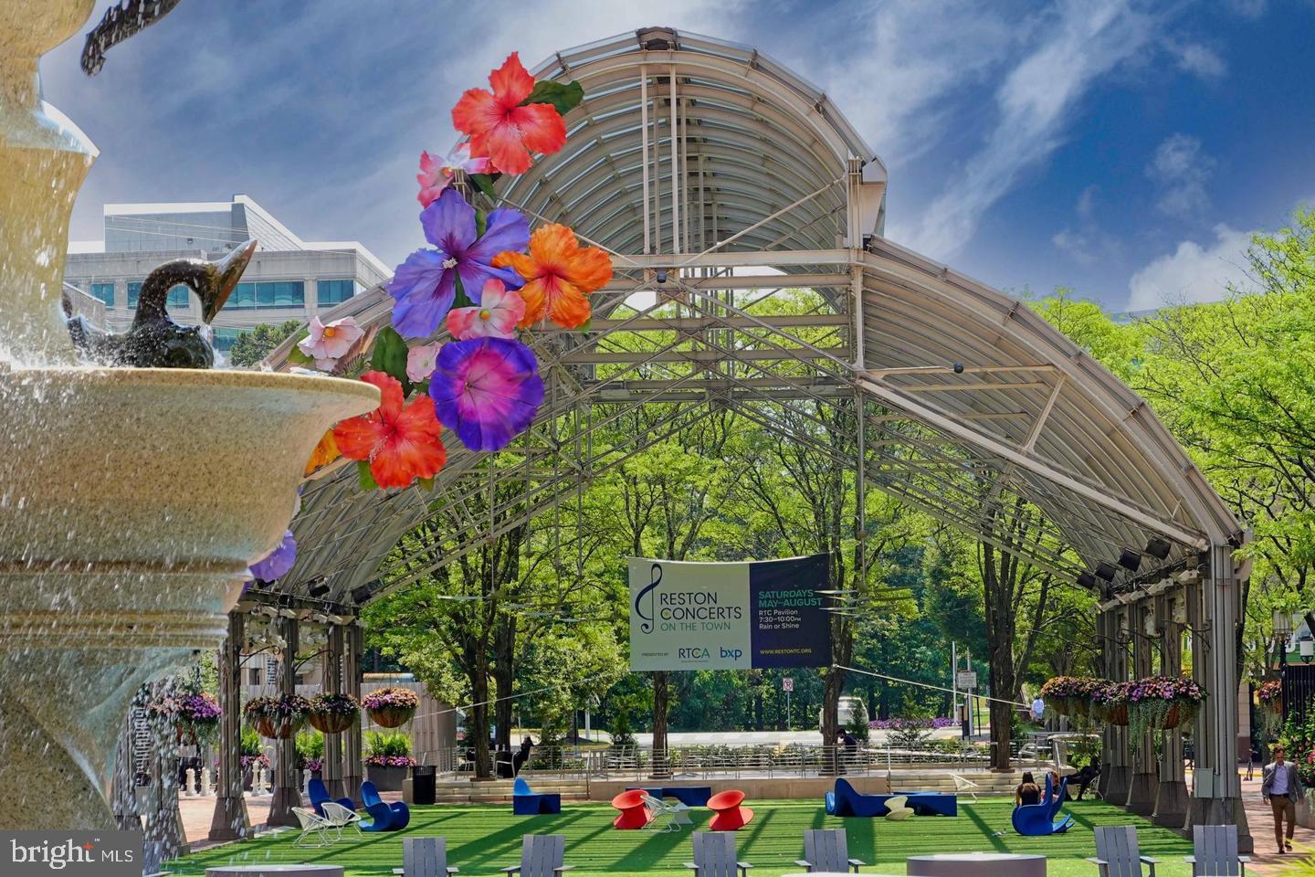 11081 Pelham Manor Place Reston, VA 20194 - Photo 75 of 99 Vibrant park venue for community events.