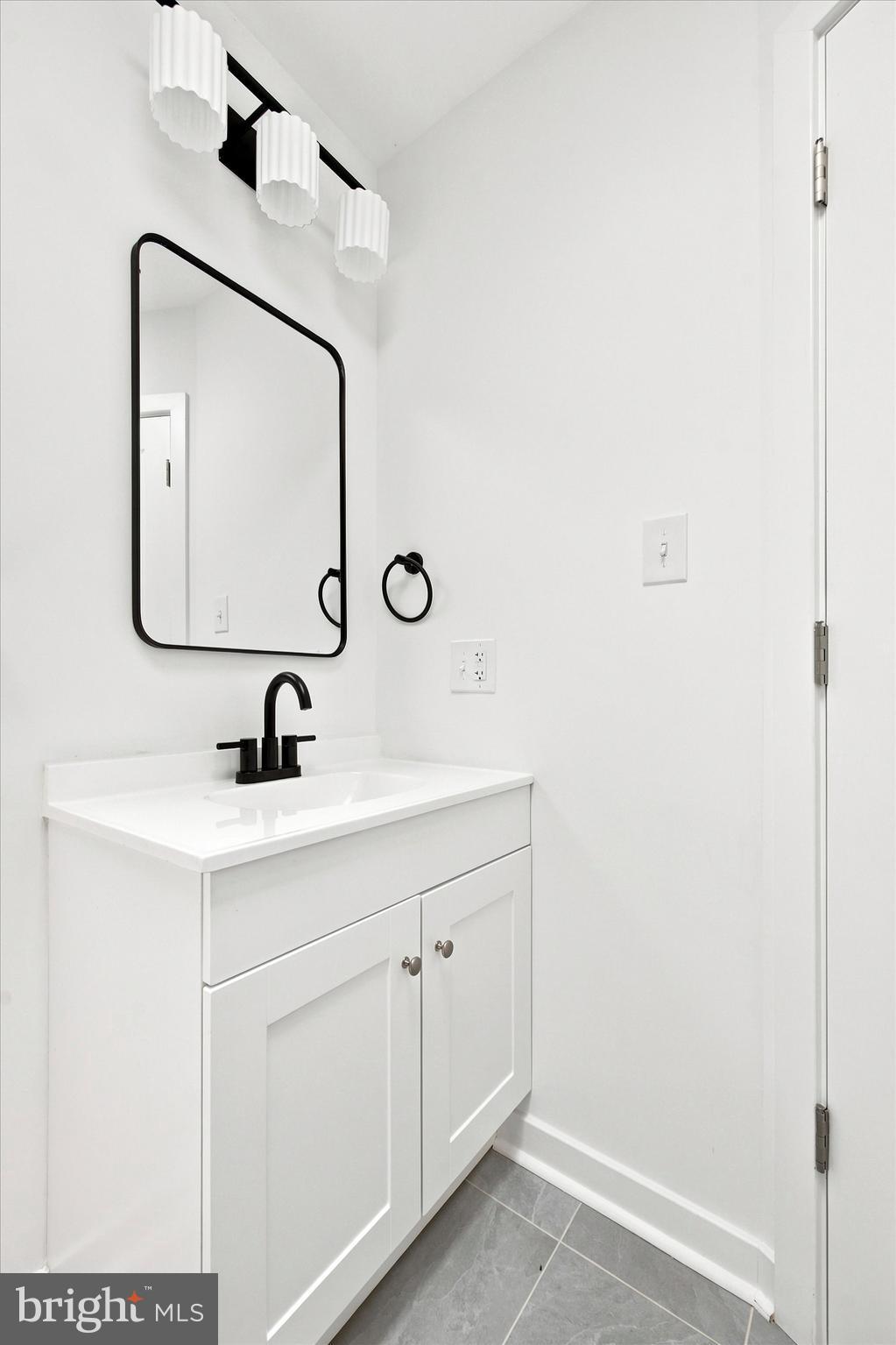 258 Rochelle Avenue Philadelphia, PA 19128 - Photo 19 of 26 Top Floor Bathroom