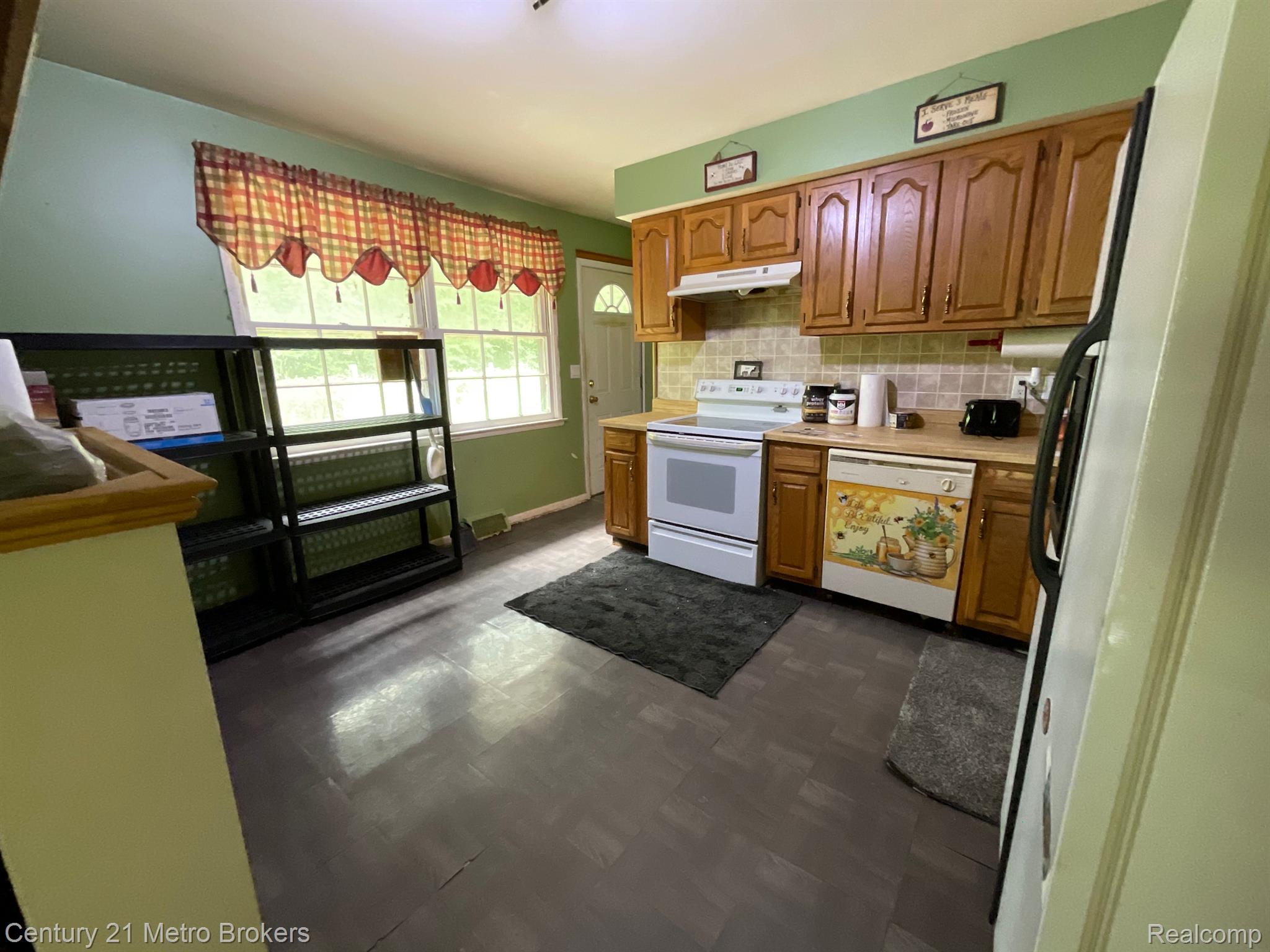 1496 North Hacker Road Howell, MI 48843 - Photo 6 of 25 Gallery Image 6