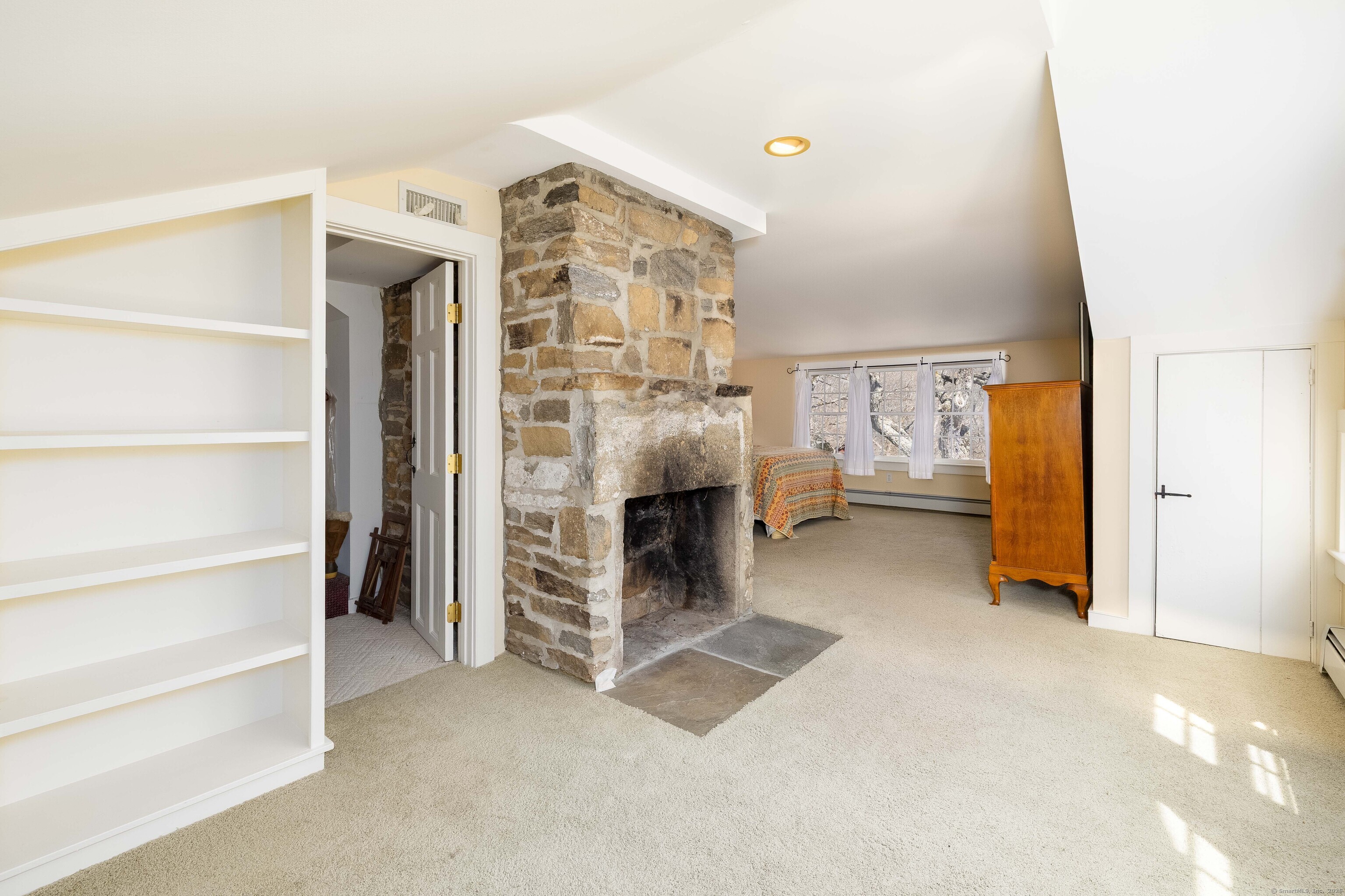 180 Green Hill Road Killingworth, CT 06419 - Photo 29 of 39 a view of a livingroom with a fireplace