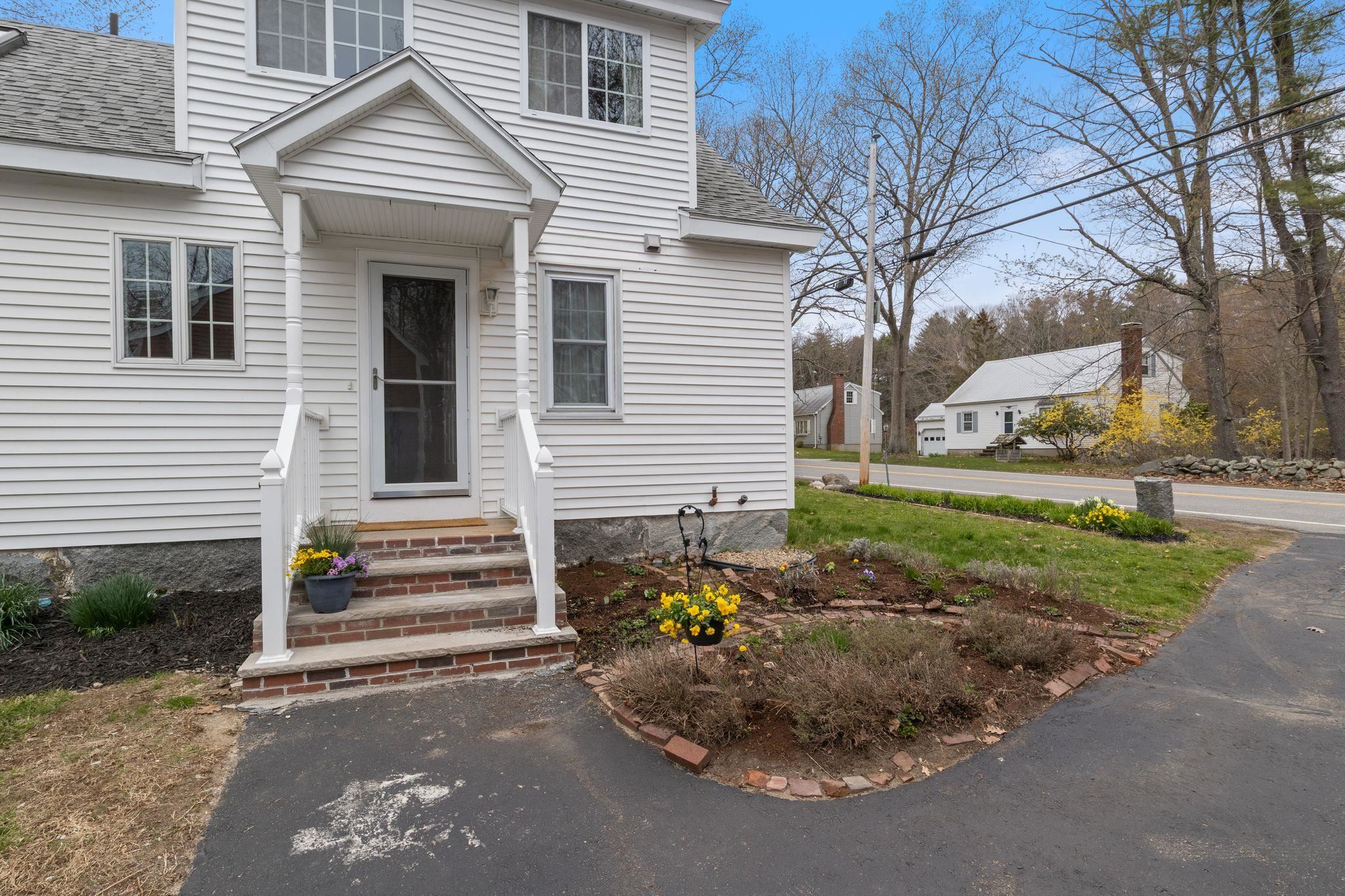 60 Walnut Avenue North Hampton, NH 03862 - Photo 3 of 59
