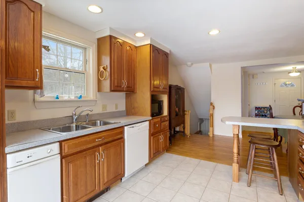 $1,195,000 | 60 Walnut Avenue, North Hampton, NH 03862