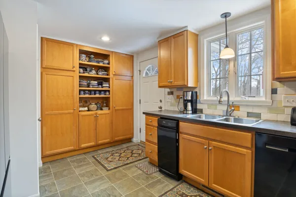 $1,195,000 | 60 Walnut Avenue, North Hampton, NH 03862