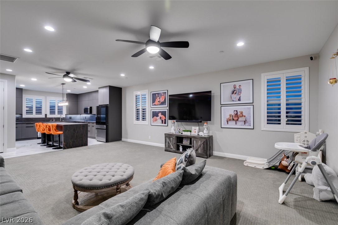 8615 Jerlyn Street Las Vegas, NV 89113 - Photo 32 of 76