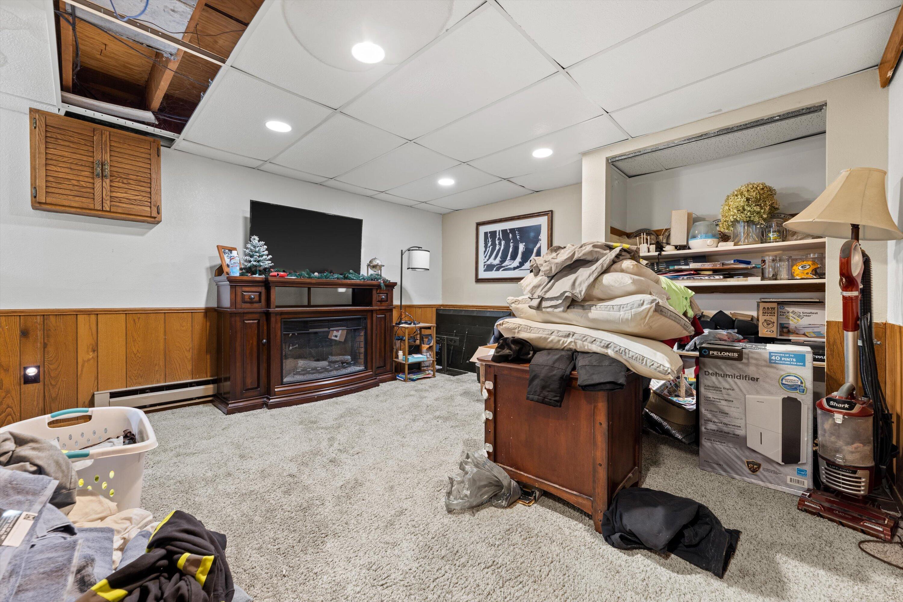 809 Ridgeway Drive Pewaukee, WI 53072 - Photo 24 of 41 Finished Basement