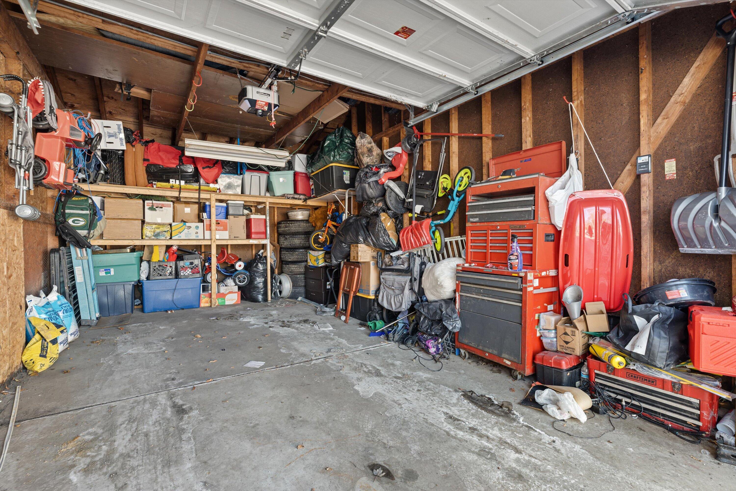 809 Ridgeway Drive Pewaukee, WI 53072 - Photo 29 of 41 Garage Interior