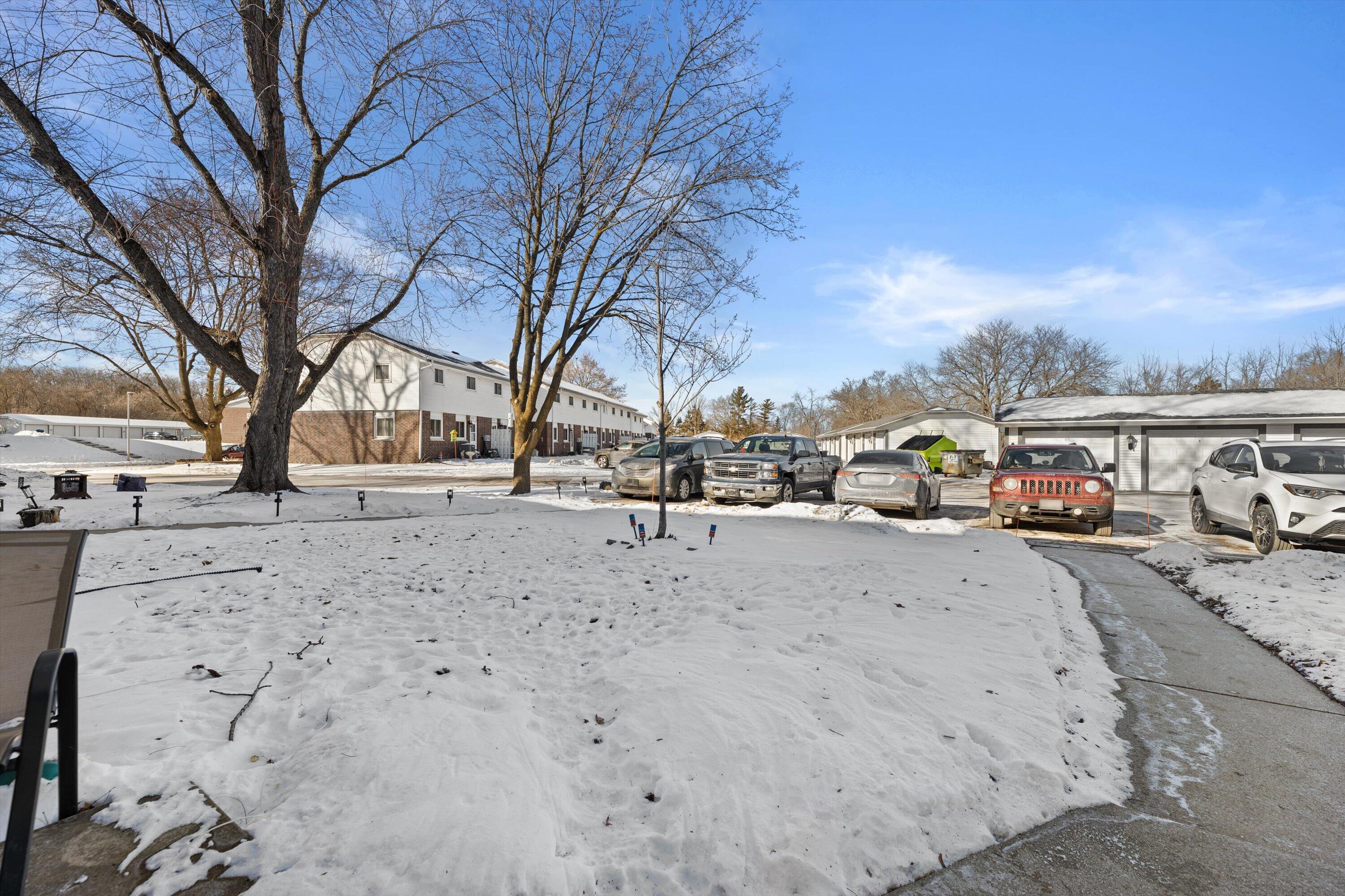 809 Ridgeway Drive Pewaukee, WI 53072 - Photo 35 of 41 Back Walkway