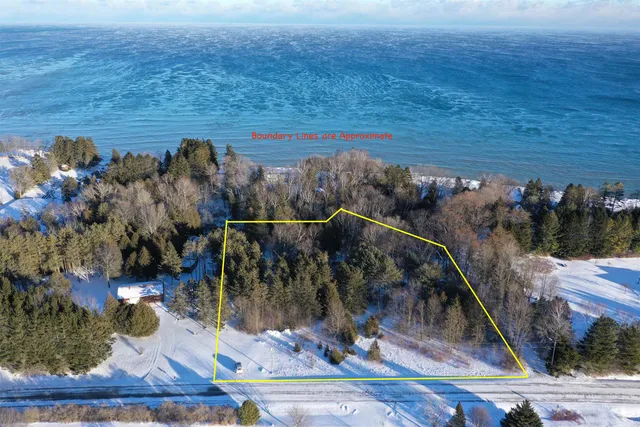 $84,900 | Lakeshore Road, Kewaunee, WI 54216