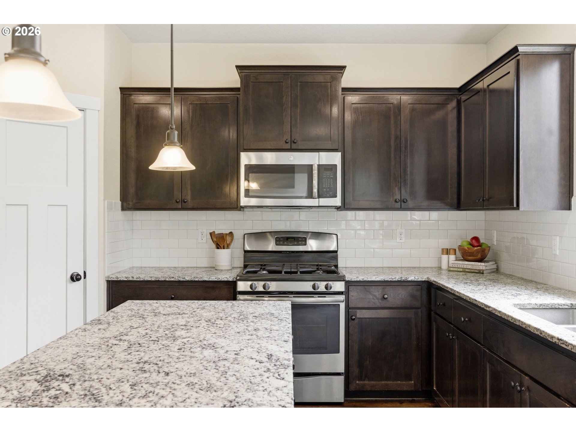 8702 Southwest Vale Court Wilsonville, OR 97070 - Photo 15 of 47