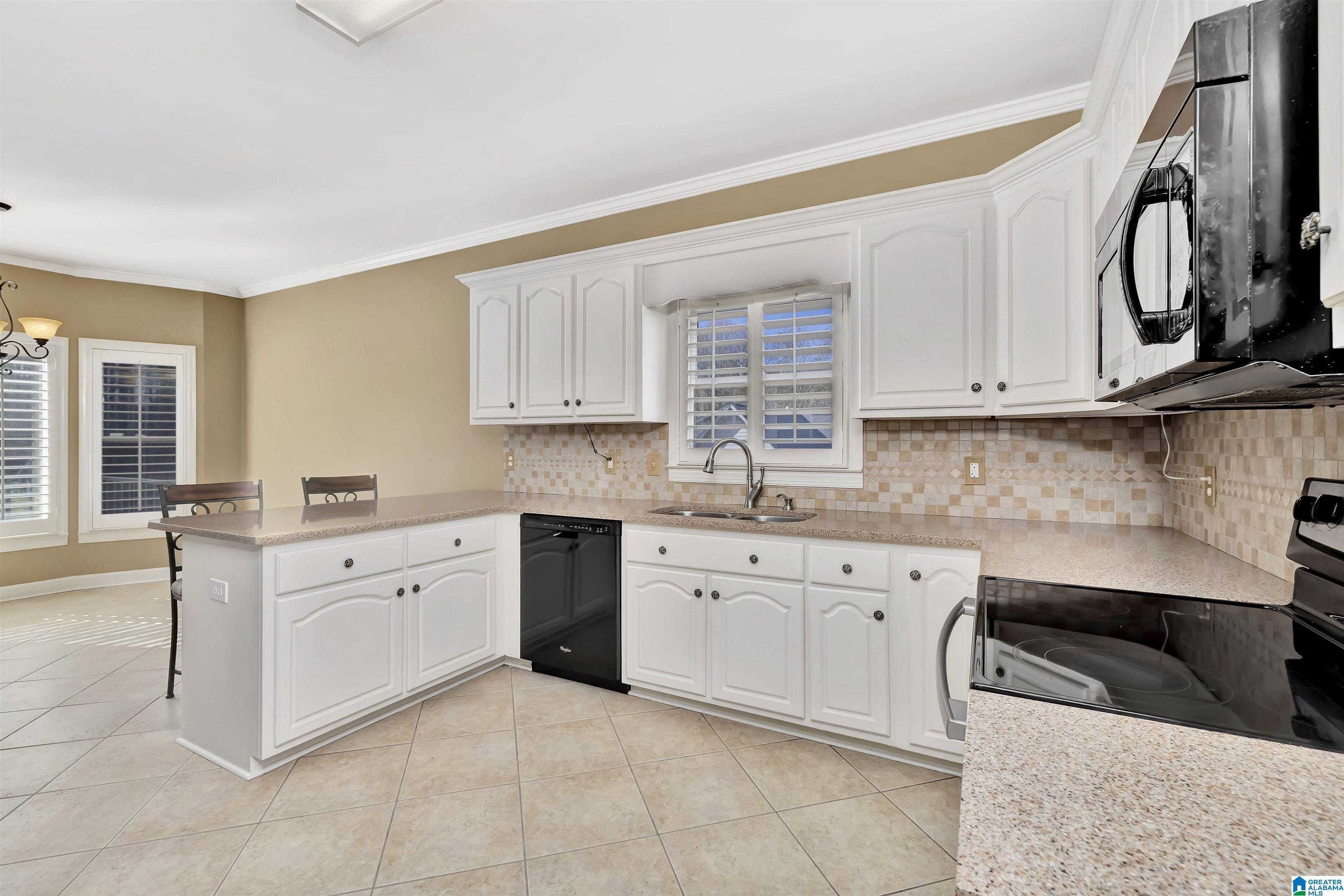 5877 Stonebriar Way Pinson, AL 35126 - Photo 10 of 32