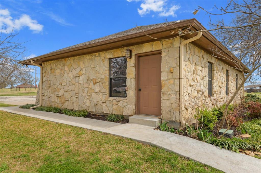 9711 Jim Christal Road Krum, TX 76249 - Photo 27 of 40