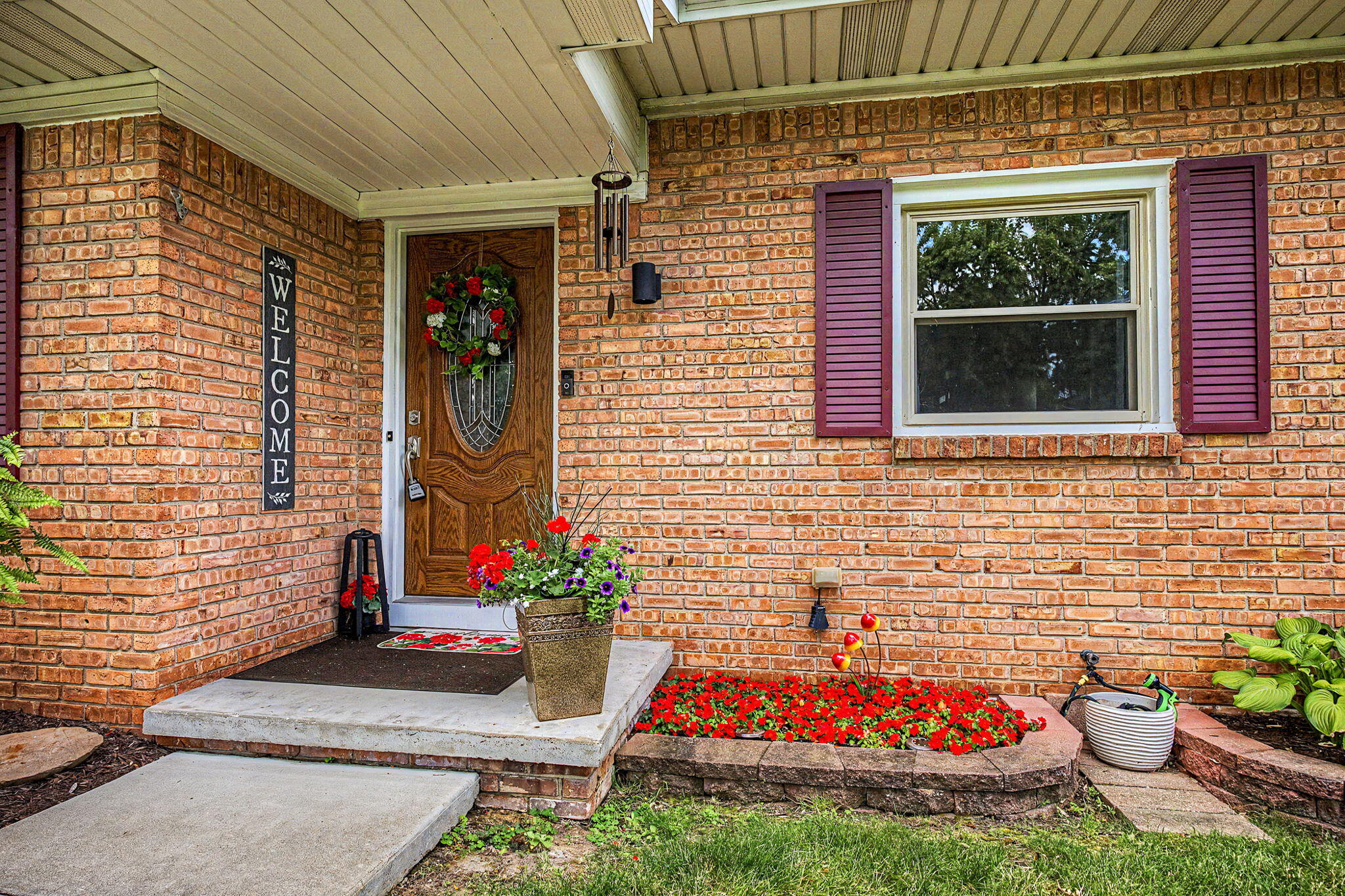 513 Stone Ridge Drive Lansing, MI 48917 - Photo 4 of 45 Front
