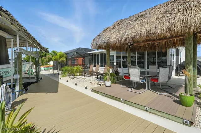 $725,000 | 2749 Bruce Street, Matlacha, FL 33993